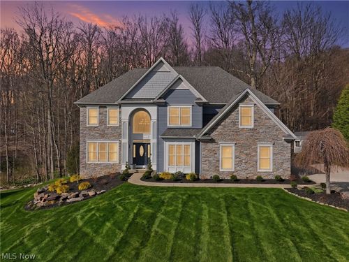 253 Anne Marie Ct, Hinckley, OH, 44233-9228 | Card Image