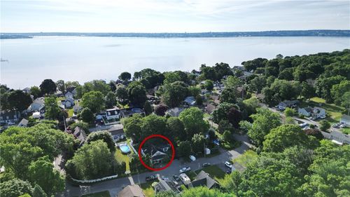 25 Fried Ave, Bristol, RI, 02809-4307 | Card Image