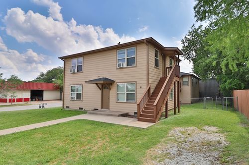 607-605 E Pease St, Bryan, TX, 77803-4660 | Card Image