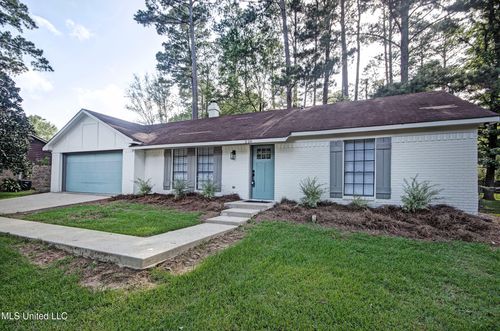 226 Shenandoah Rd N, Brandon, MS, 39047-6716 | Card Image