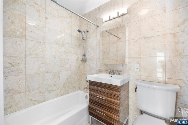 6600 Kennedy Blvd E, House attached with 4 bedrooms, 3 bathrooms and null parking in West New York NJ | Image 25