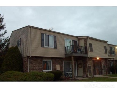 38220 Fairway Ct, Clinton Township, MI, 48038-3493 | Card Image