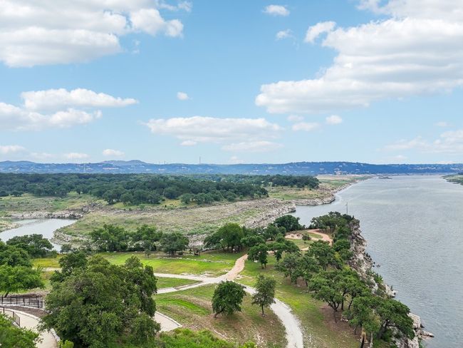 7909 Sunrise Ravine Pass, House other with 4 bedrooms, 3 bathrooms and 4 parking in Lago Vista TX | Image 37
