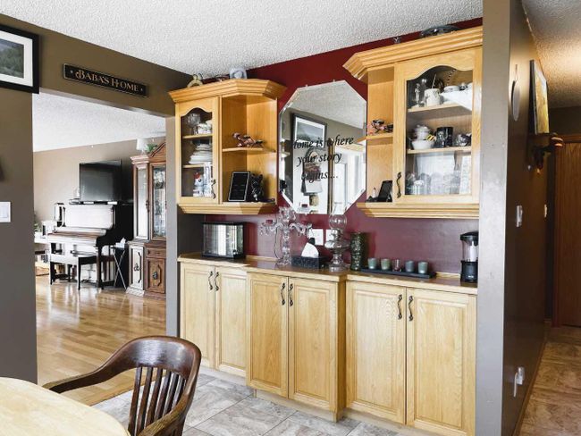 11421 120 Avenue Close, Home with 5 bedrooms, 3 bathrooms and 20 parking in Fairview AB | Image 8