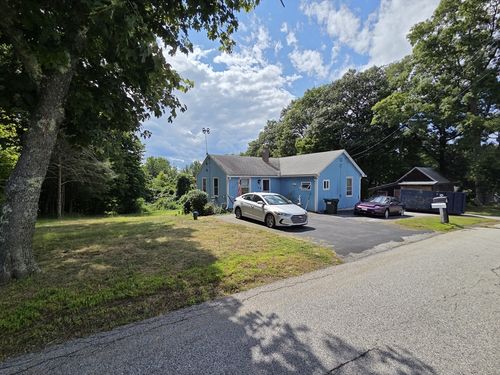 40 Upper Gore Rd, Webster, MA, 01570-3220 | Card Image