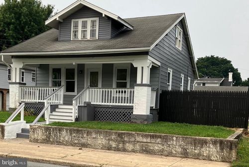 30 E Stiegel St, MANHEIM, PA, 17545-1648 | Card Image