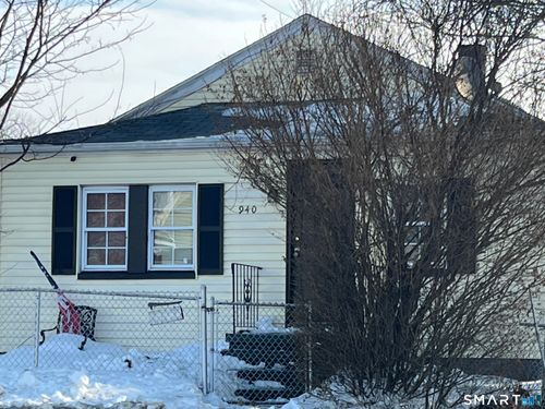 940 Reservoir Ave, Bridgeport, CT, 06606-3924 | Card Image