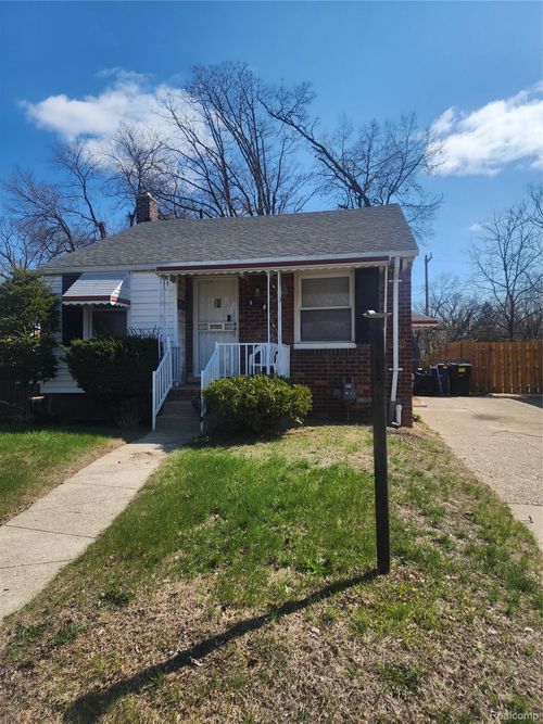 20022 Greenlawn St, Detroit, MI, 48221-1146 | Card Image
