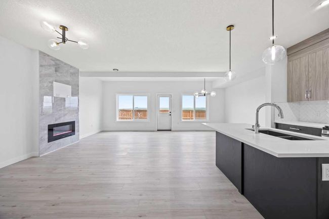 501 Corner Meadows Way Ne, House other with 3 bedrooms, 3 bathrooms and 4 parking in Calgary AB | Image 13