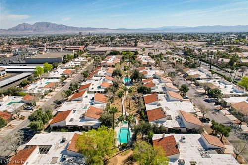 2684 San Lago Ct, Las Vegas, NV, 89121-3923 | Card Image