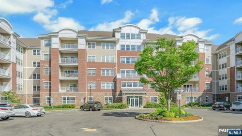 2202 Warrens Way, Wanaque, NJ, 07465-1682 | Card Image