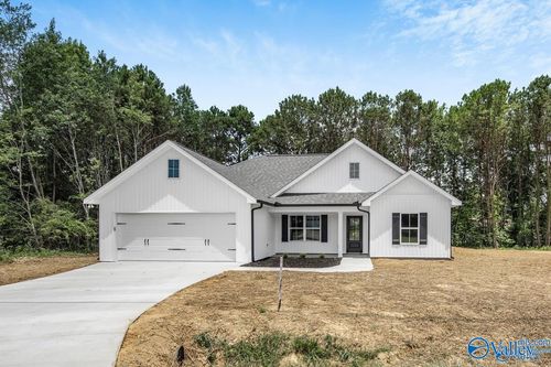335 Maple Cir, Arab, AL, 35016-3988 | Card Image
