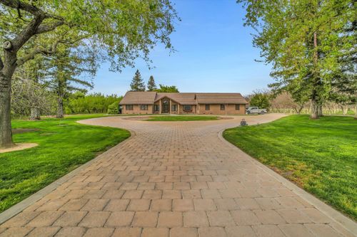 17230 E Franscella Lane, Ripon, CA, 95366 | Card Image