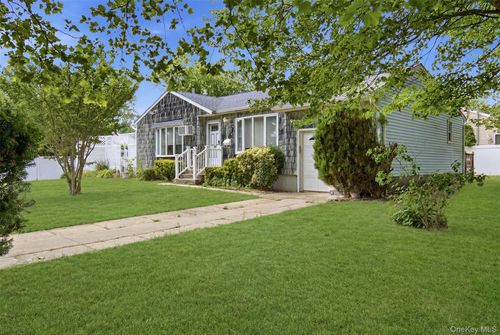 163 Islip Boulevard, Islip, NY, 11752 | Card Image