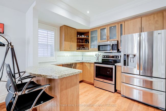 12 - 1968 Bloor St W, House attached with 3 bedrooms, 3 bathrooms and null parking in Toronto ON | Image 12