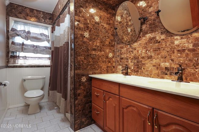 Full Bath | Image 26