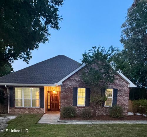 992 Halawa Ct, Diamondhead, MS, 39525-4495 | Card Image