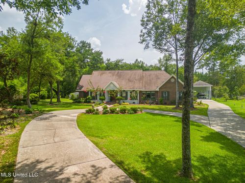 14188 Longwood Cir, Diberville, MS, 39540-8341 | Card Image