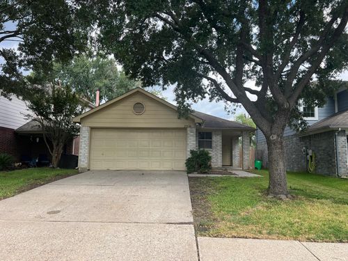 19530 Sandy Woods Dr, Tomball, TX, 77375-7789 | Card Image