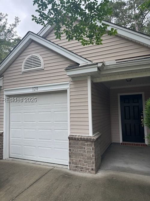 120 Crossings Blvd, Bluffton, SC, 29910-7952 | Card Image