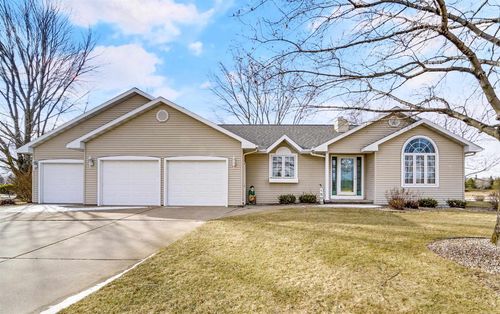 1500 Foxfire Court, WAUPACA, WI, 54981 | Card Image