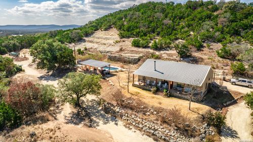 1079 County Road 357, Utopia, TX, 78884 | Card Image