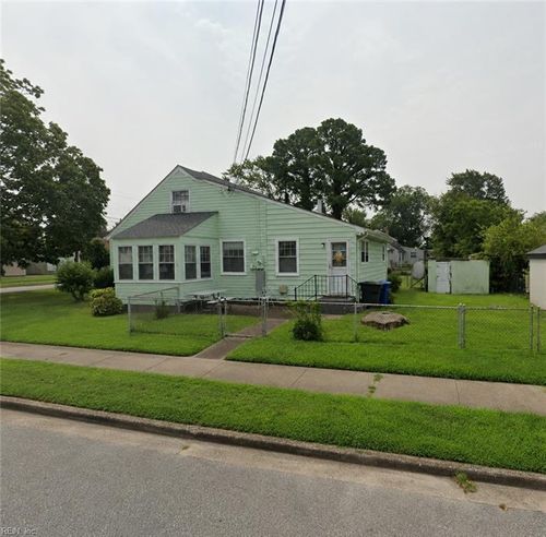 1100 17th St, Newport News, VA, 23607-5908 | Card Image