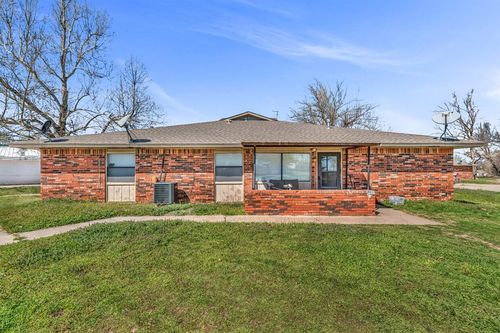 210 Nw North St, Minco, OK, 73059-2095 | Card Image