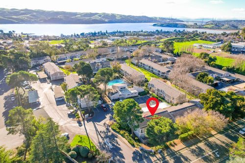 apt-24-900 Southampton Rd, Benicia, CA, 94510-1820 | Card Image
