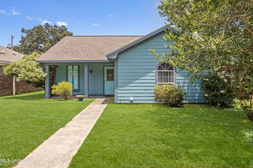 172 Briarfield Ave, Biloxi, MS, 39531-4800 | Card Image