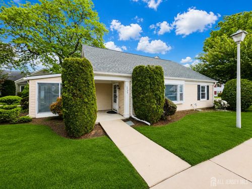 243-C Mayflower Way, Monroe, NJ, 08831-6640 | Card Image