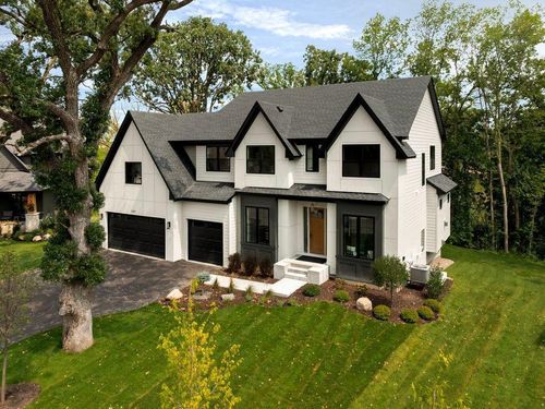 9399 Eagle Ridge Way, Chanhassen, MN, 55317-2710 | Card Image