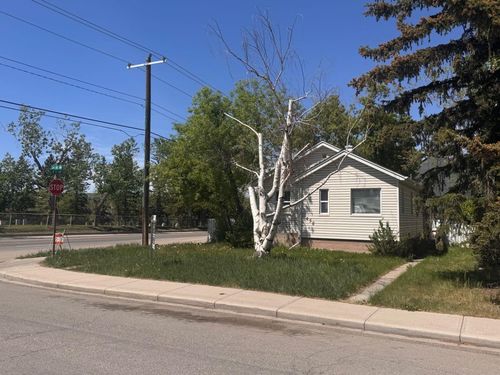 458 34 Ave Nw, Calgary, AB, T2K0B8 | Card Image