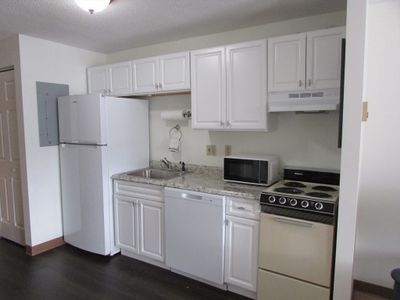 4C - 24 Park St, Condo with 0 bedrooms, 1 bathrooms and null parking in Attleboro MA | Image 3