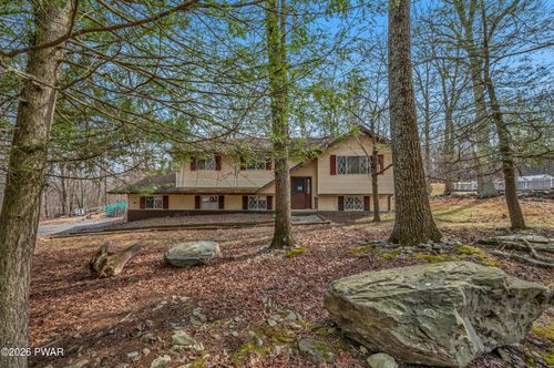 218 Mohican Rd, Canadensis, PA, 18325-9732 | Card Image