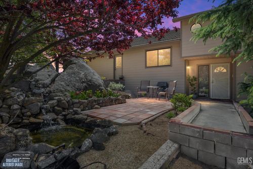 27020 Barkes Way, Tehachapi, CA, 93561-9217 | Card Image