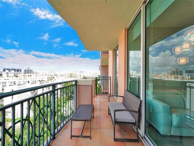 APT-806 - 17555 Atlantic Blvd, Condo with 2 bedrooms, 2 bathrooms and null parking in Sunny Isles Beach FL | Image 15