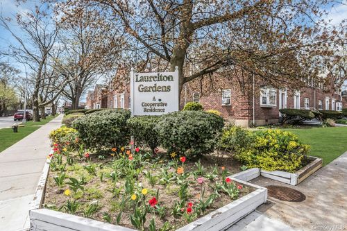 1stfl-13152 234th St, Rosedale, NY, 11422-1312 | Card Image