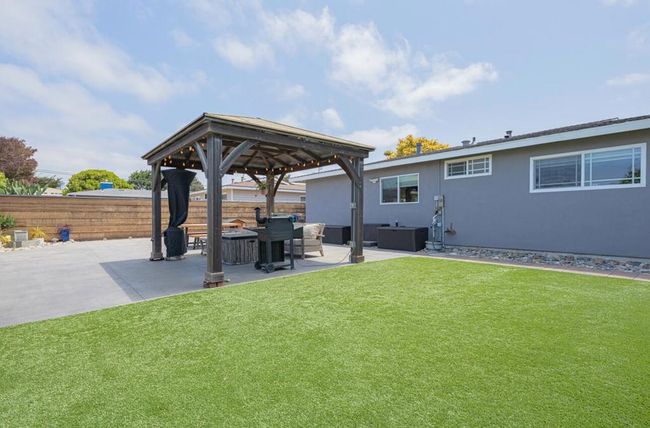 3035 King Cir, House other with 3 bedrooms, 1 bathrooms and 2 parking in Marina CA | Image 31