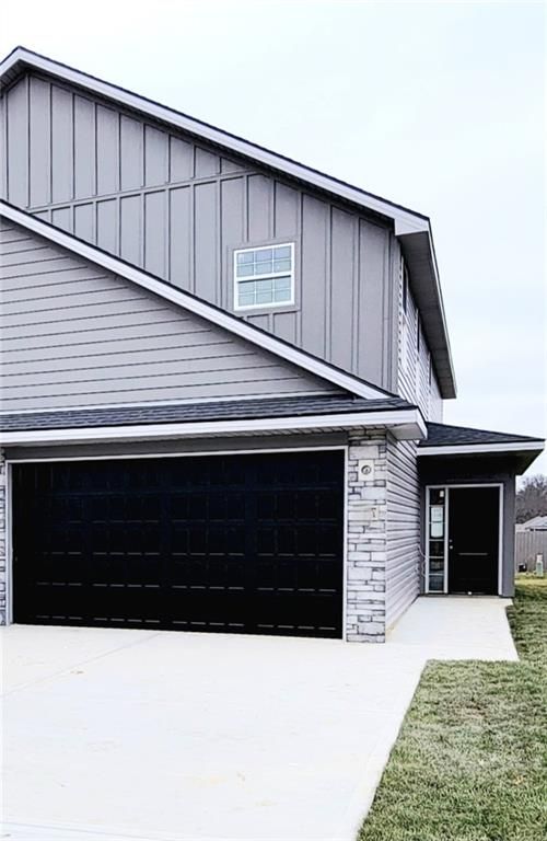 706 Mahogany Ct, Warrensburg, MO, 64093-2936 | Card Image
