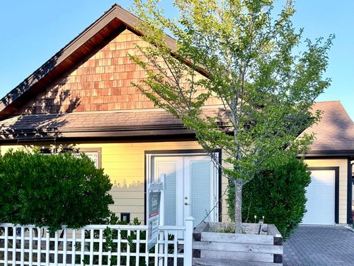 766 Gerussi Lane, Gibsons, BC, V0N1V7 | Card Image