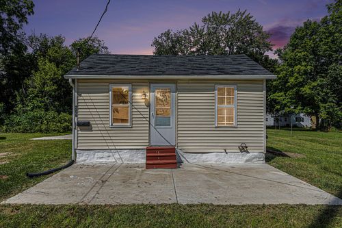 206 W North St, Albion, MI, 49224-1153 | Card Image