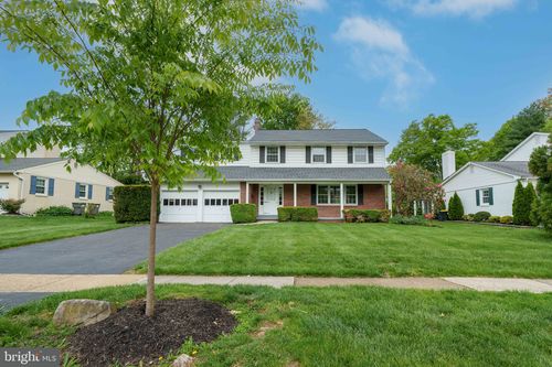 711 Ashford Rd, WILMINGTON, DE, 19803-2221 | Card Image