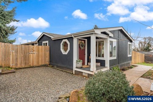 135 Steelhammer Rd, Silverton, OR, 97381-1821 | Card Image