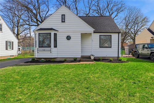 131 Langford Rd, Rochester, NY, 14615-2215 | Card Image