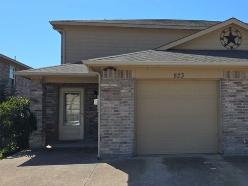 823 E College St, Princeton, TX, 75407-6734 | Card Image