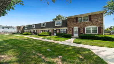 1549 Mckool Avenue, Condo with 2 bedrooms, 1 bathrooms and null parking in Streamwood IL | Image 1