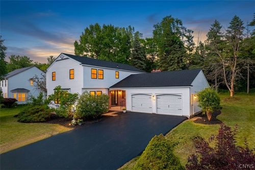 519 Standish Dr, Syracuse, NY, 13224-2015 | Card Image