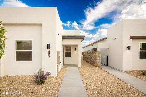 3068 Gladstone St, Las Cruces, NM, 88012-0887 | Card Image