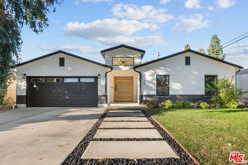 23367 Friar St, Woodland Hills, CA, 91367-2805 | Card Image